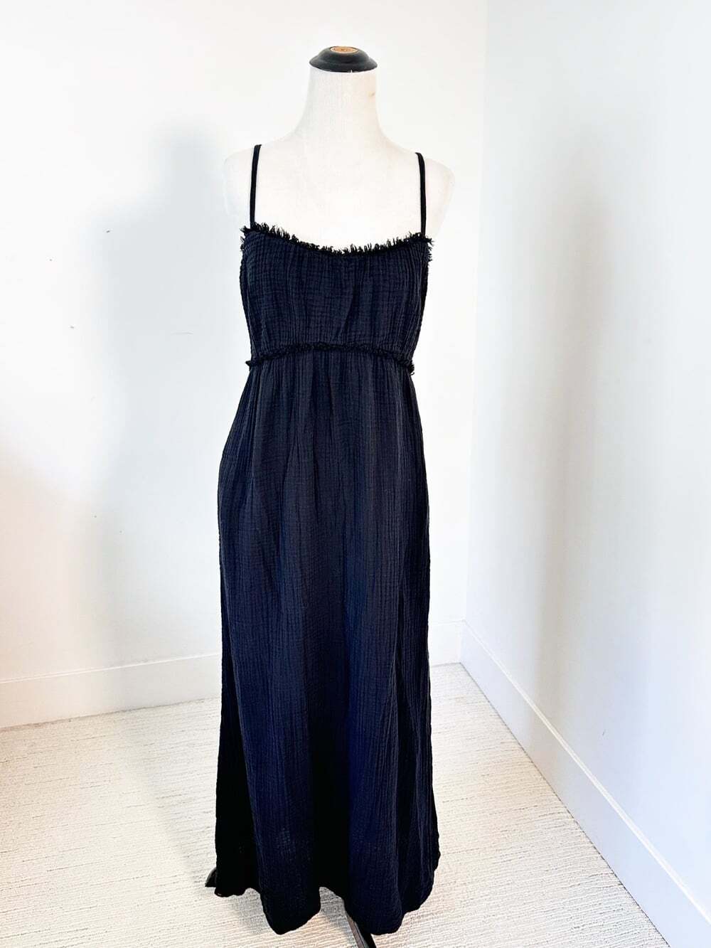 XIRENA Jacinda Black Size L Maxi Dress Capsule Classic Timeless Coastal Gauzy